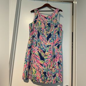 Beautiful Lilly Pulitzer sleeveless dress with palm tree zipper detail